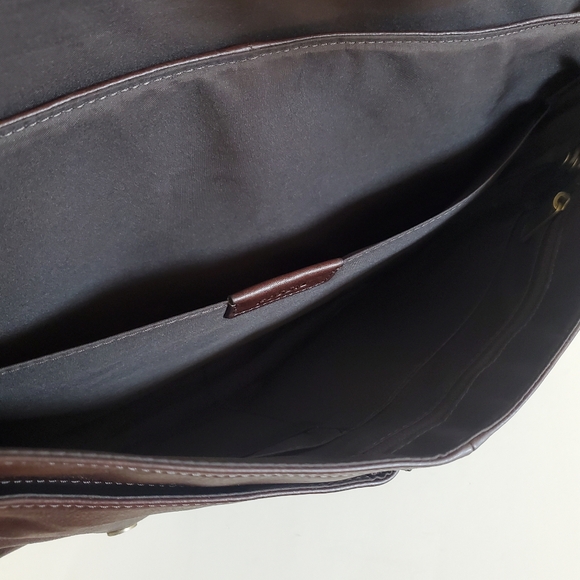 Fossil Buckner Leather Messenger Laptop Bag Black Cherry - Picture 10 of 15